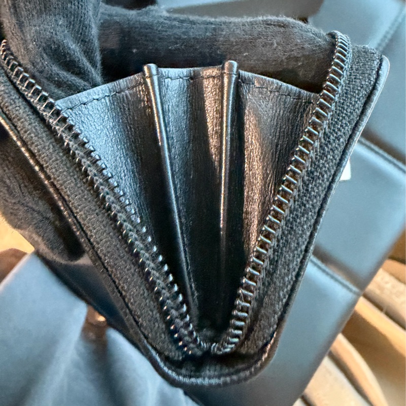 CHANEL 黑銀零錢包 boy🖤好可愛-11