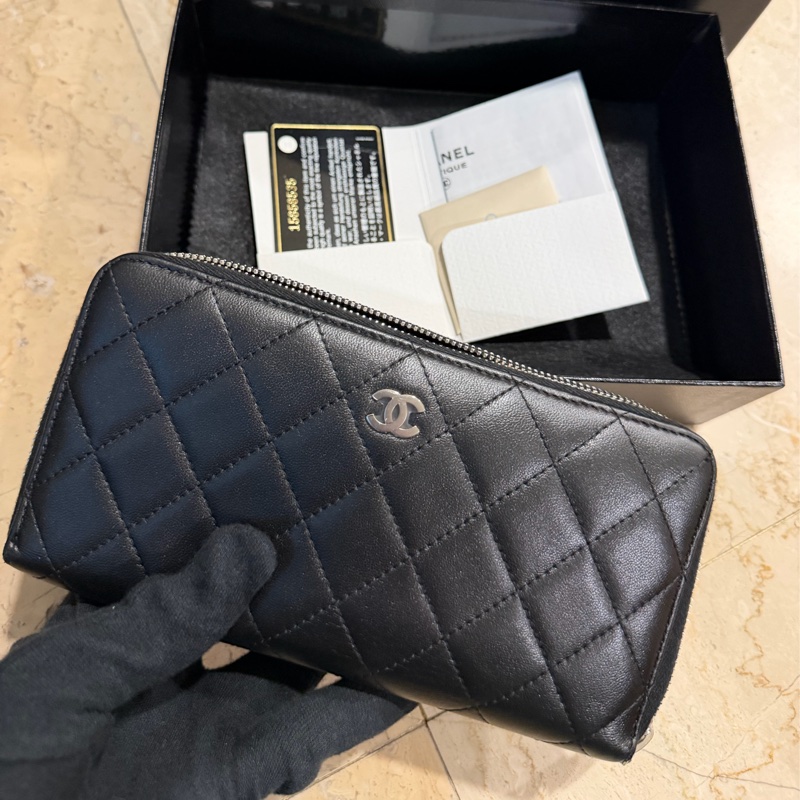 CHANEL 黑銀長夾 🖤錢錢躺得舒服才會越來越多錢-1