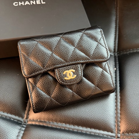 CHANEL  三折短夾 購證 盒子🖤