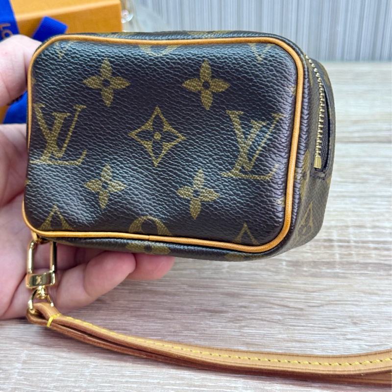 LV M58030 豆腐包手拿包晚宴包零錢包化妝包-8