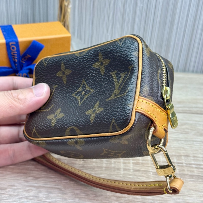 LV M58030 豆腐包手拿包晚宴包零錢包化妝包-10