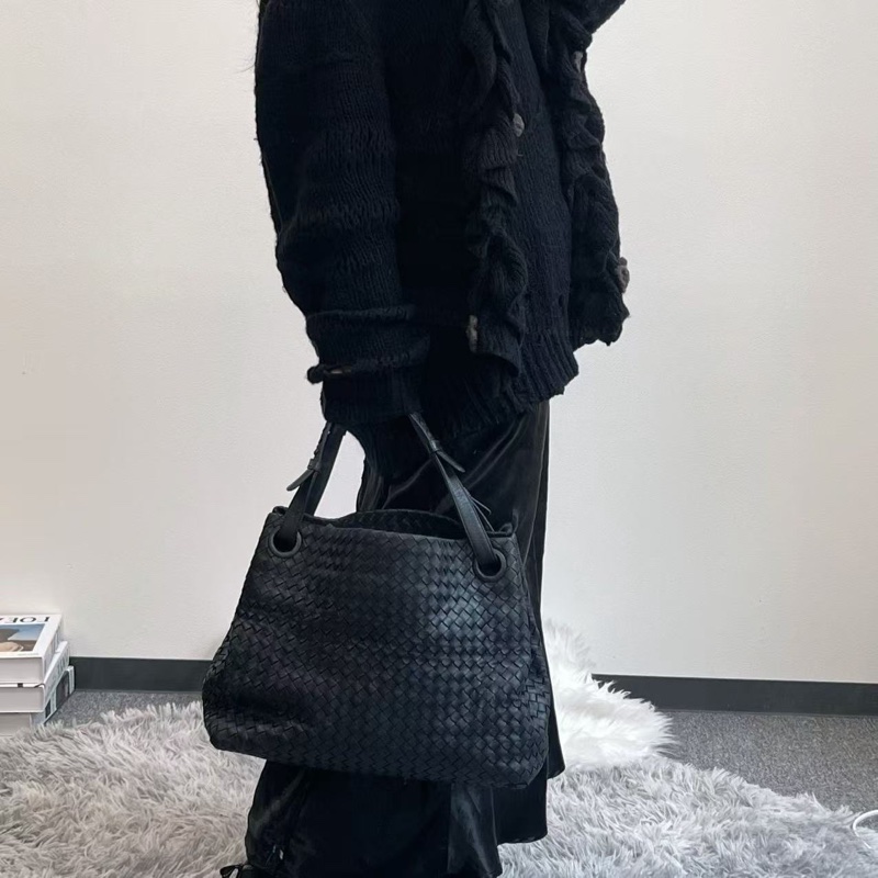 「JL精品代購」bottega veneta BV經典黑色編織雙橋手提托特包-2