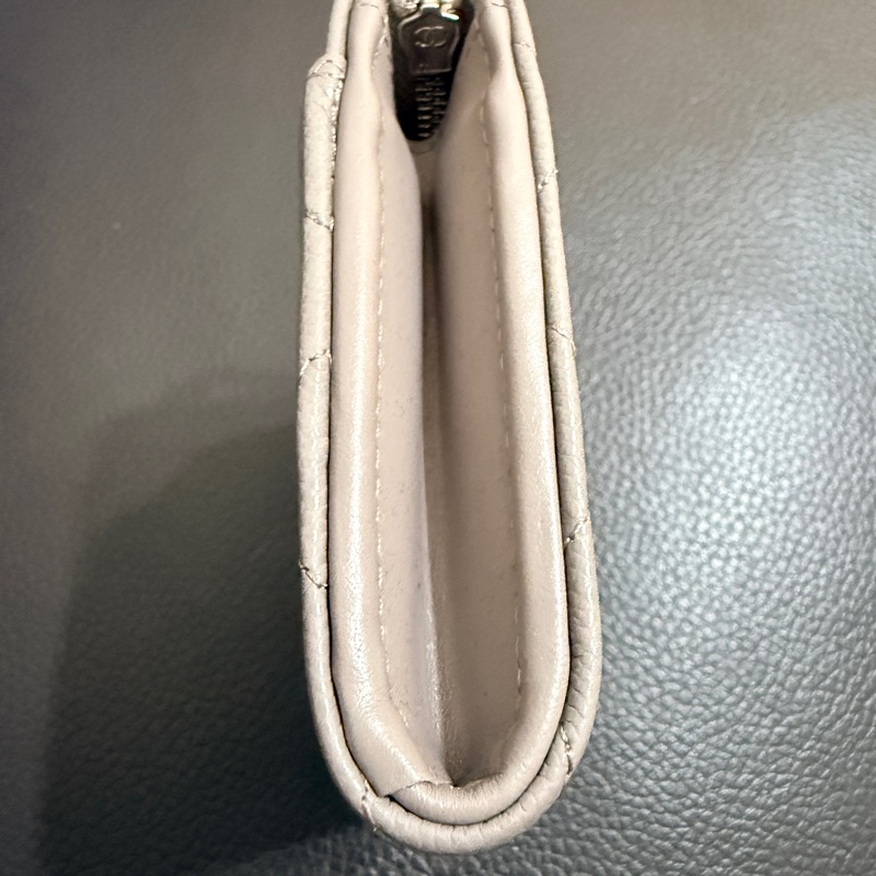 Chanel 26新色 L 拉鏈 短夾 錢包 圖6為同款內部-2