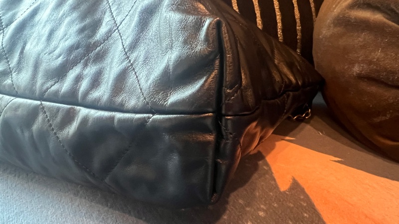 【近全新晶片款】Chanel 22 黑金中號 Medium 垃圾包-2