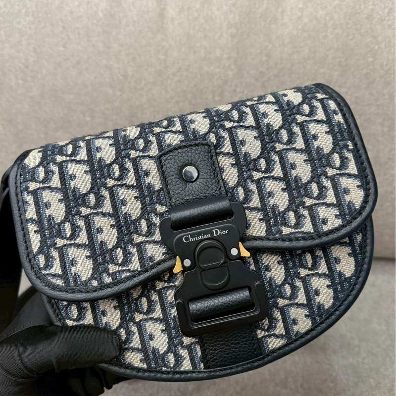 DIOR saddle馬鞍圓側背包-1