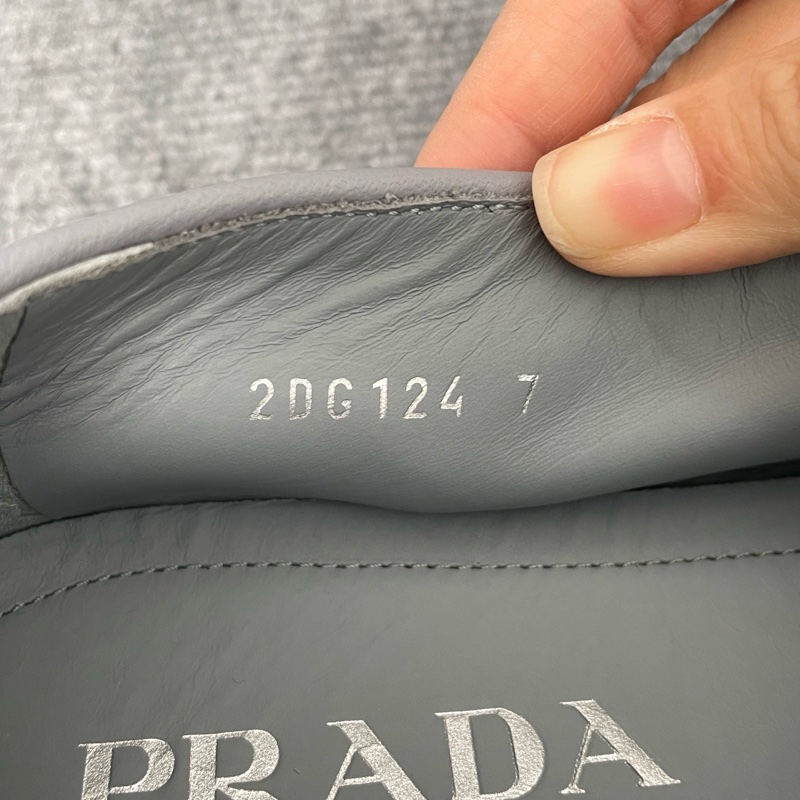 全新Prada普拉達 淺藍色麂皮三角標一腳蹬板鞋41碼-3