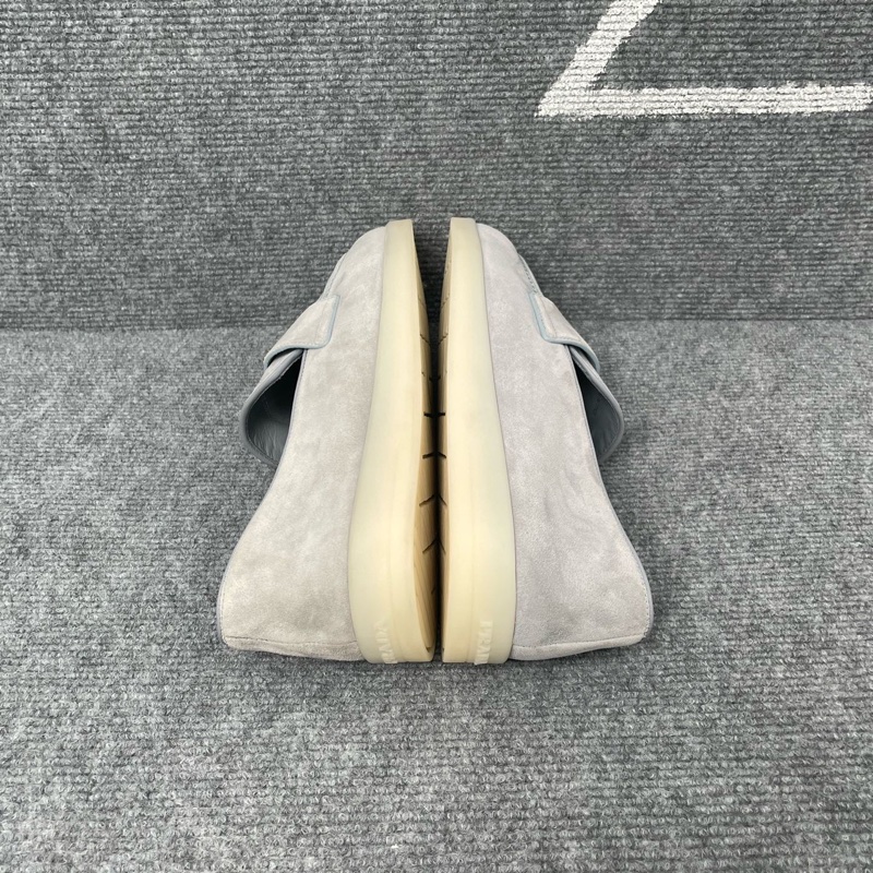 全新Prada普拉達 淺藍色麂皮三角標一腳蹬板鞋41碼-5