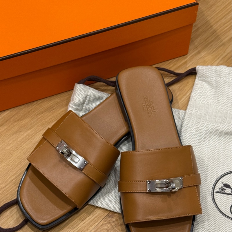 Hermès Giulia 平底涼鞋 🍊 經典金棕 x 銀扣 ✨ 愛馬仕-1