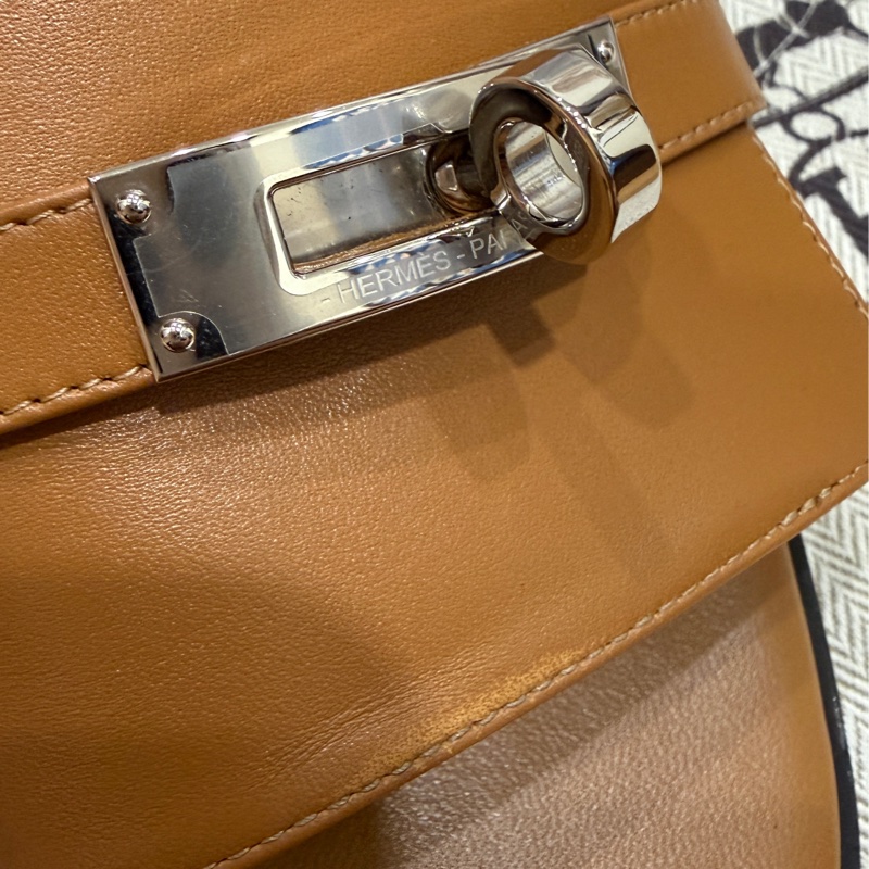 Hermès Giulia 平底涼鞋 🍊 經典金棕 x 銀扣 ✨ 愛馬仕-3