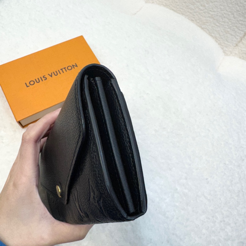 Louis Vuitton LV黑色壓紋牛皮 Sarah長夾 Empreinte信封扣長夾 M61182-6