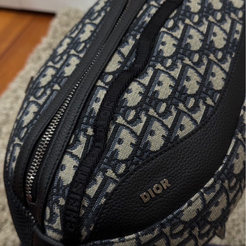 Dior Men Fall23 Scarab body bag 聖甲蟲肩包 經典老花-2