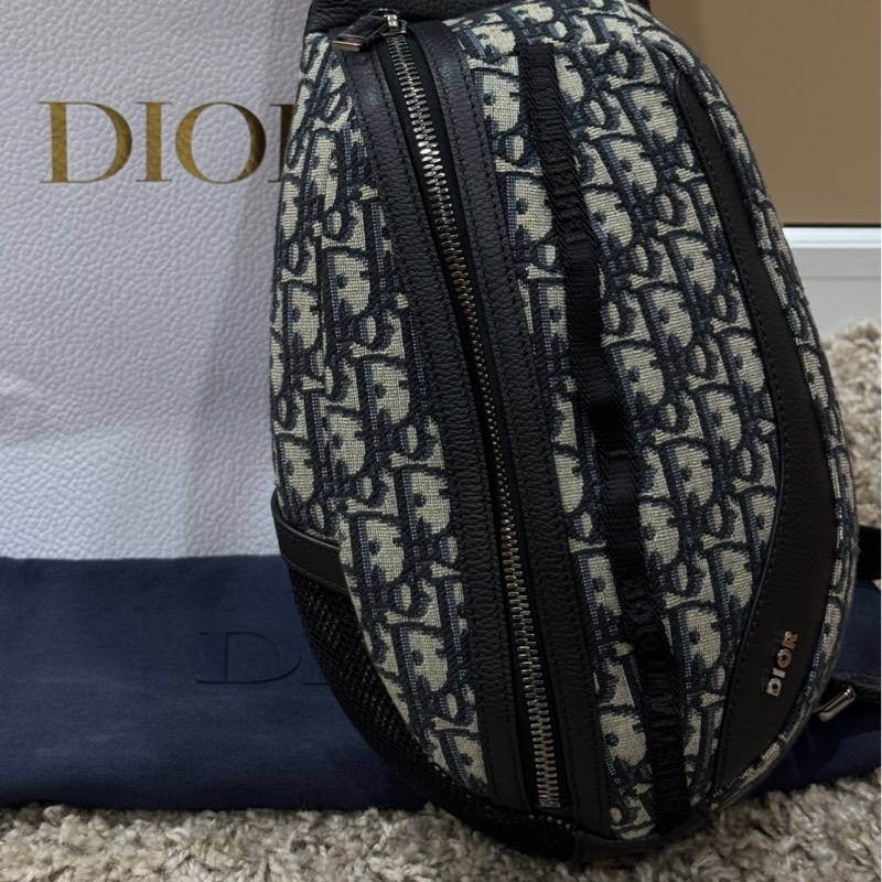 Dior Men Fall23 Scarab body bag 聖甲蟲肩包 經典老花-9
