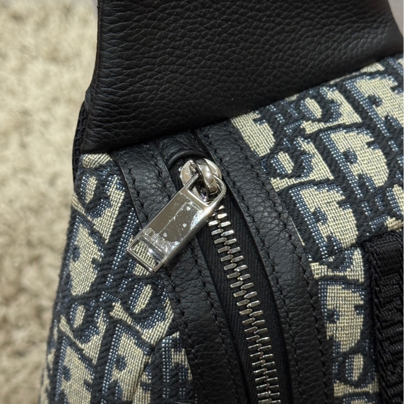 Dior Men Fall23 Scarab body bag 聖甲蟲肩包 經典老花-11