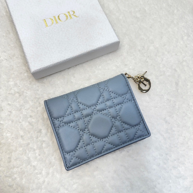 Dior 迪奧雲藍色羊皮 Lady Dior Gardenia短夾 金釦藤格紋短夾 S0178ONMJ-1