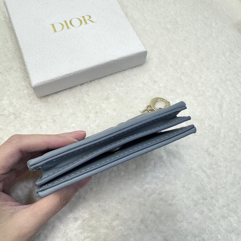 Dior 迪奧雲藍色羊皮 Lady Dior Gardenia短夾 金釦藤格紋短夾 S0178ONMJ-2