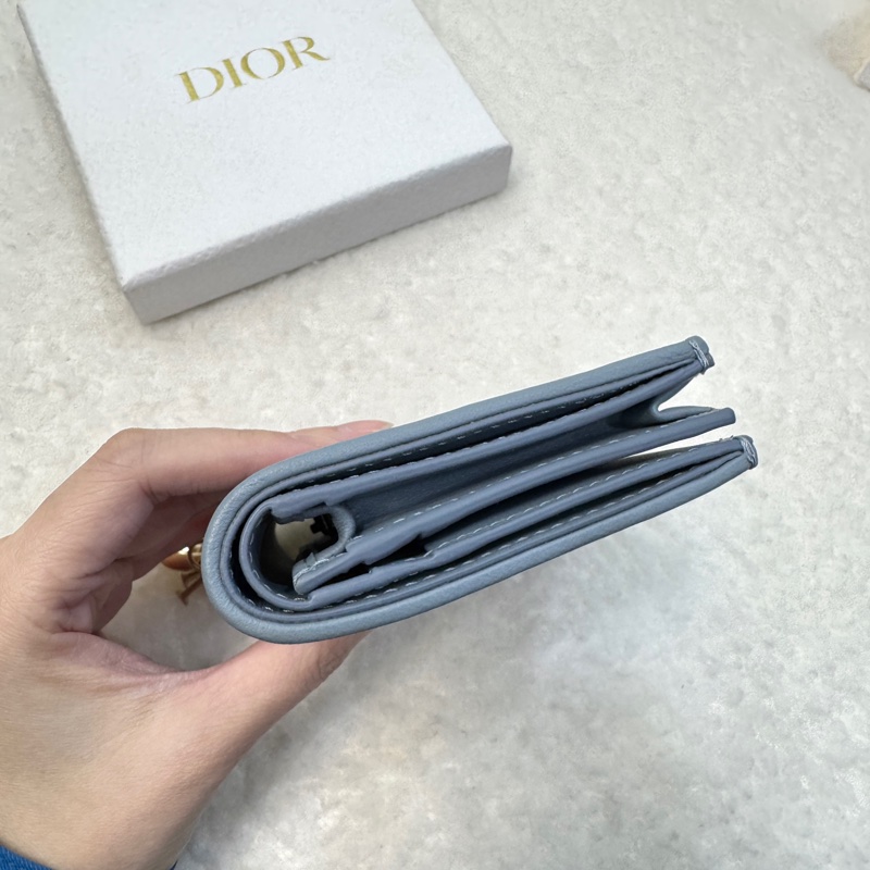 Dior 迪奧雲藍色羊皮 Lady Dior Gardenia短夾 金釦藤格紋短夾 S0178ONMJ-4