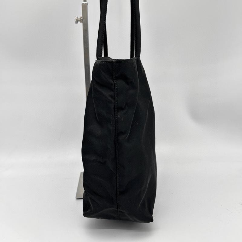 「JL精品代購」Prada黑銀降落傘細肩帶單肩通勤托特包-4