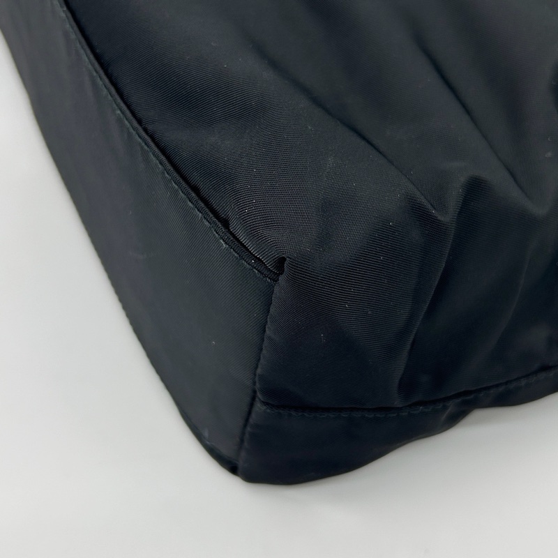 「JL精品代購」Prada黑銀降落傘細肩帶單肩通勤托特包-10