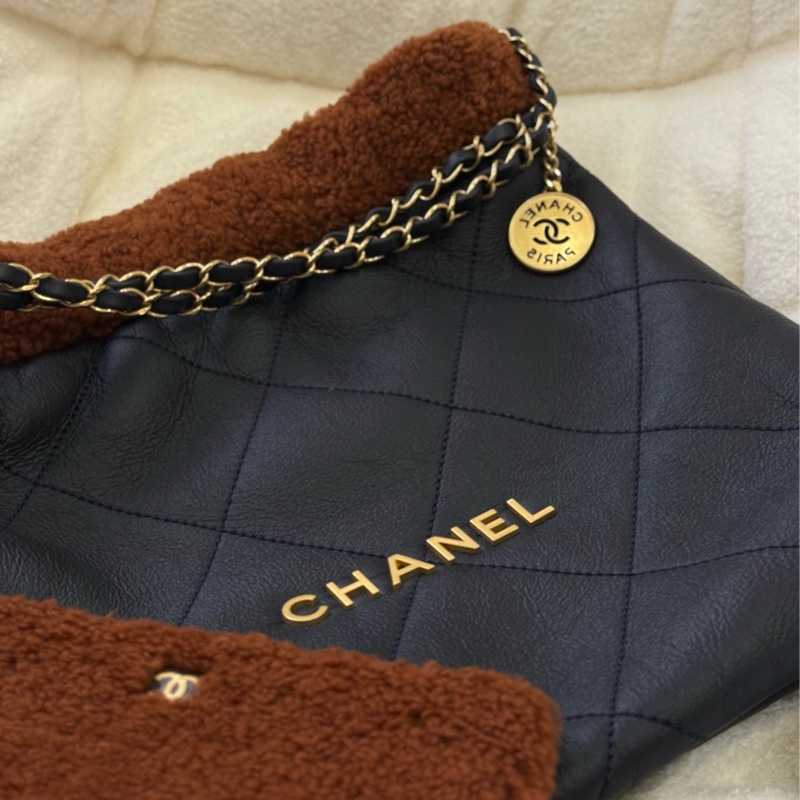 (台灣購證🇹🇼全配）Chanel 22Bag泰迪熊🧸羊羔绒中號✨最新晶片款-1