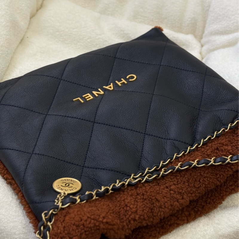 (台灣購證🇹🇼全配）Chanel 22Bag泰迪熊🧸羊羔绒中號✨最新晶片款-15