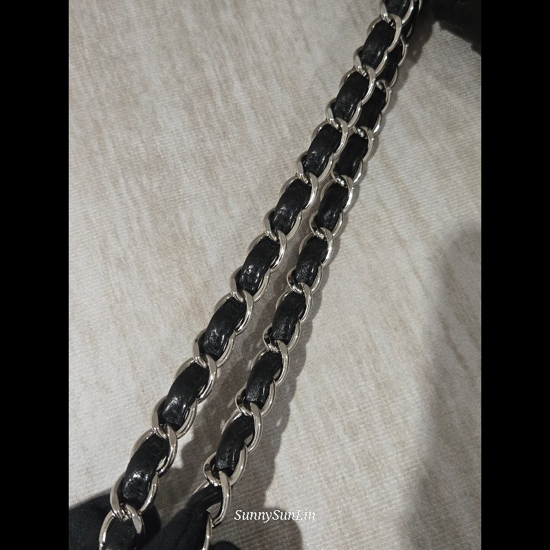 CHANEL 香奈兒 黑色牛皮 雙c大logo 掀蓋滾邊黑銀機場包-48