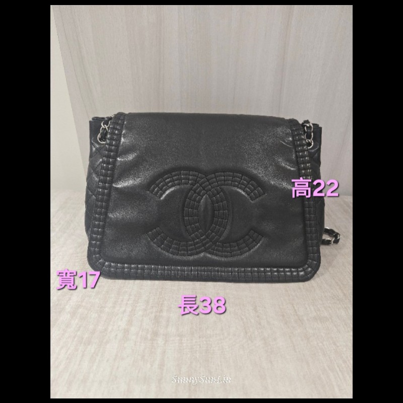 CHANEL 香奈兒 黑色牛皮 雙c大logo 掀蓋滾邊黑銀機場包-53