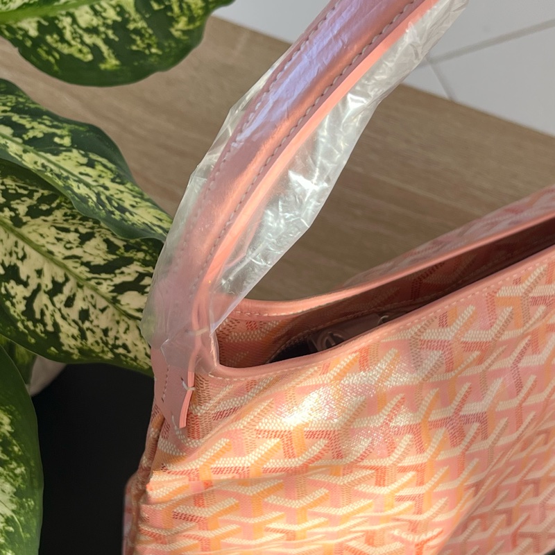 《我有個朋友在代購》Goyard限量粉色Hobo包-4