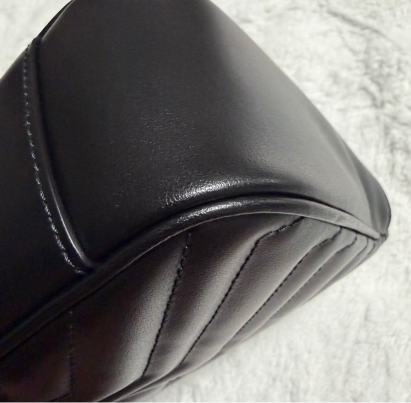 GUCCI Marmont 肩背包 小號 26 黑色-12