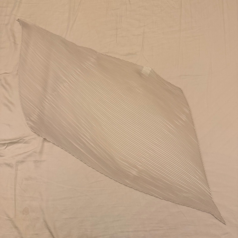 Homme Plisse 領巾-2