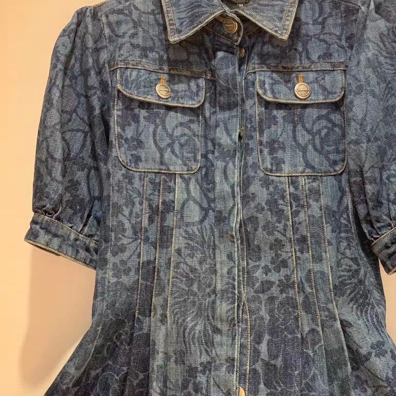 Chanel套裝衣服34碼,褲子36碼-2