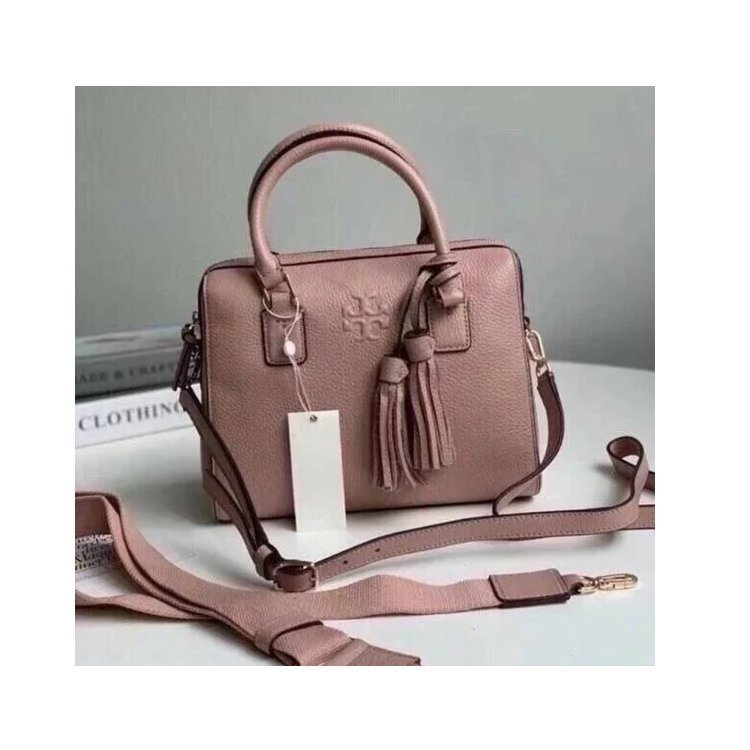 【TORY BURCH】小款荔枝皮革流蘇素色波士頓包/兩用包-粉-4