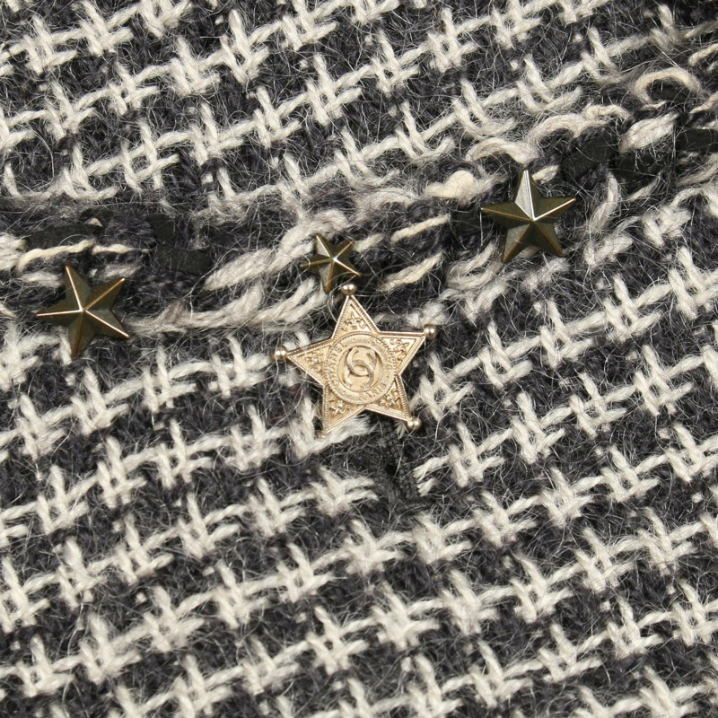 香奈兒 COCO 標誌紐扣斜紋軟呢外套,莫赫亞海軍藍/白色,二手女款-12