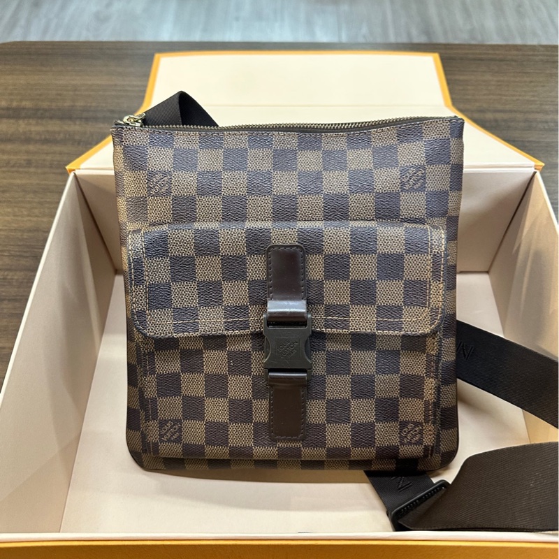 LouisVuitton 路易威登 棋盤格男士郵差包 附件：無-0