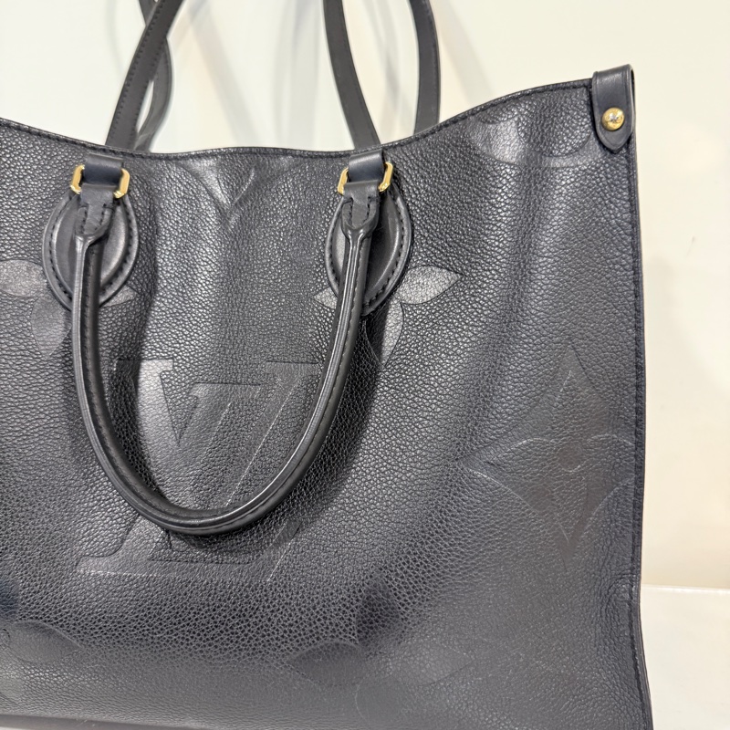 Louis Vuitton✨LV On the go 中號托特包 黑色壓紋 全皮芯片款-3