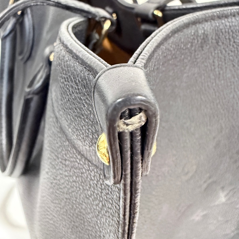 Louis Vuitton✨LV On the go 中號托特包 黑色壓紋 全皮芯片款-15