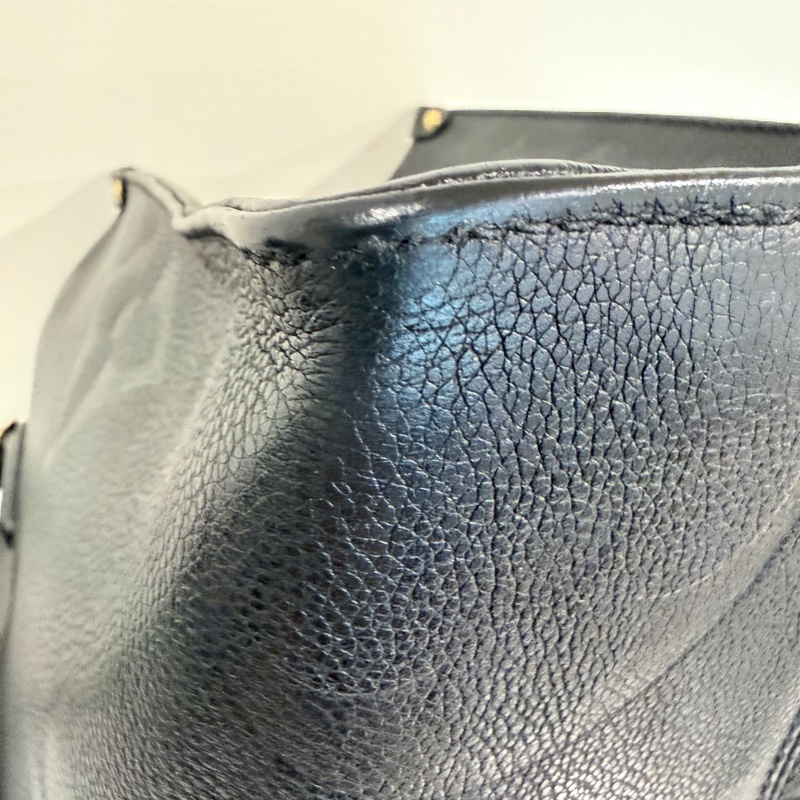 Louis Vuitton✨LV On the go 中號托特包 黑色壓紋 全皮芯片款-18