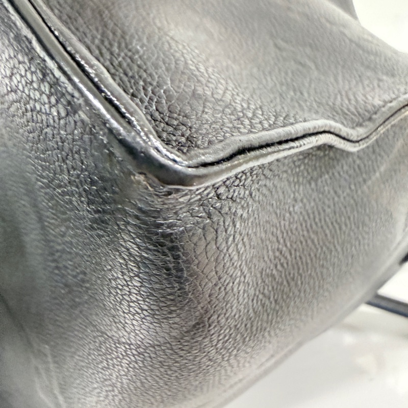 Louis Vuitton✨LV On the go 中號托特包 黑色壓紋 全皮芯片款-21