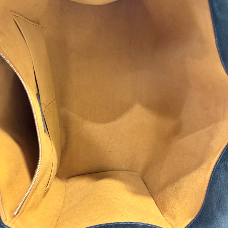 Louis Vuitton✨LV On the go 中號托特包 黑色壓紋 全皮芯片款-22