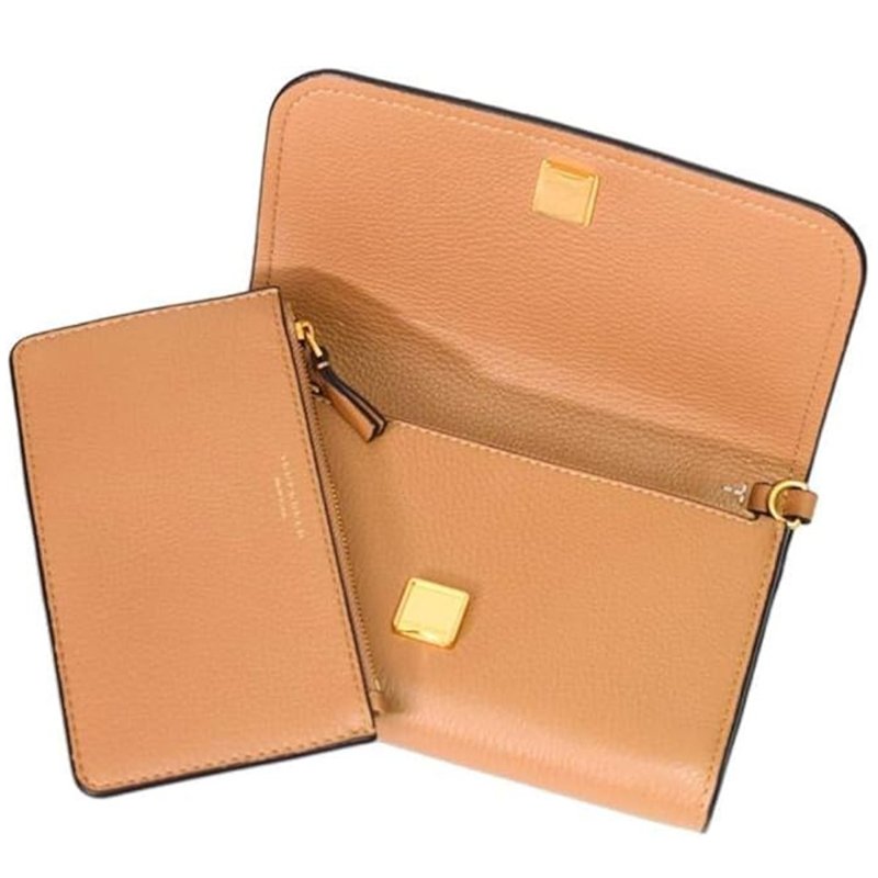 【TORY BURCH】素面皮革翻蓋斜背包-焦糖-1