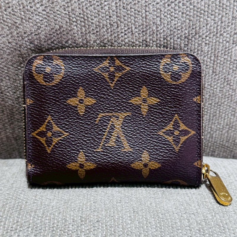 LV 拉鍊零錢包（晶片款）-1