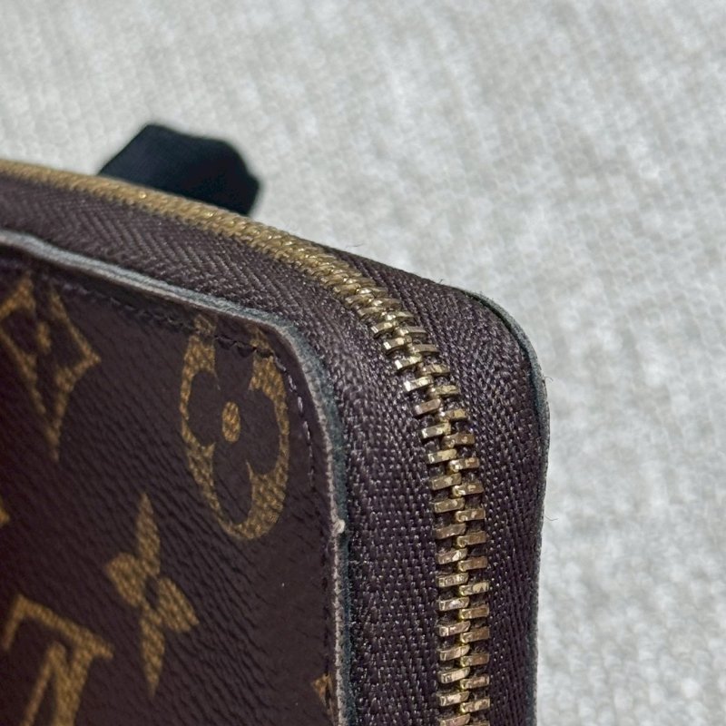 LV 拉鍊零錢包（晶片款）-10