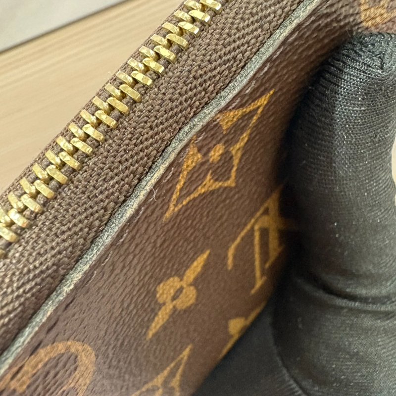 LV 拉鍊零錢包（晶片款）-15