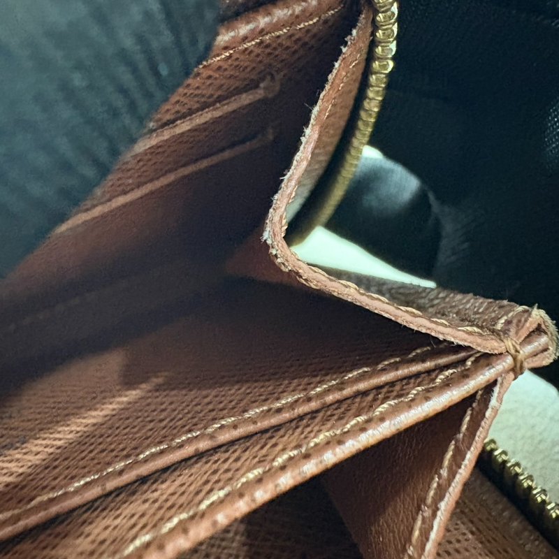 LV 拉鍊零錢包（晶片款）-24