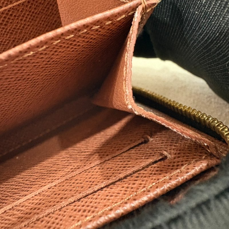 LV 拉鍊零錢包（晶片款）-26