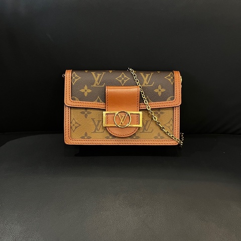 99新 LouisVuitton /路易威登 達芙妮woc 芯片款 新款拉絲扣