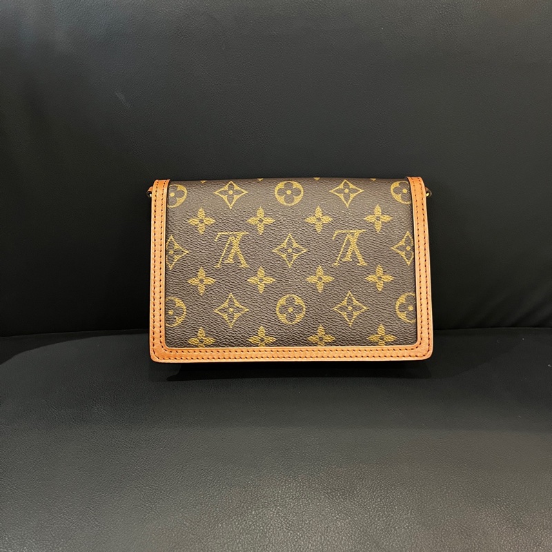 99新 LouisVuitton /路易威登 達芙妮woc 芯片款 新款拉絲扣-1