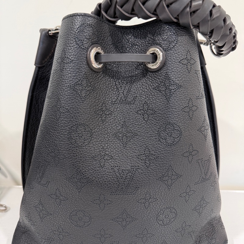 Louis Vuitton✨Lv muria Bella鏤空全皮月光女神水桶包-3