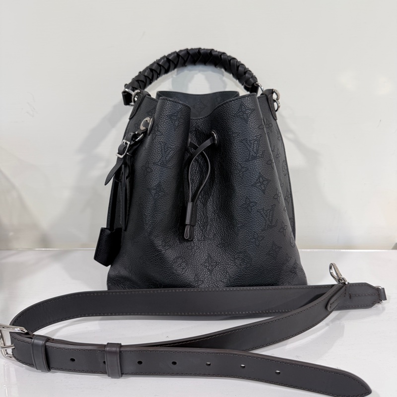 Louis Vuitton✨Lv muria Bella鏤空全皮月光女神水桶包-5