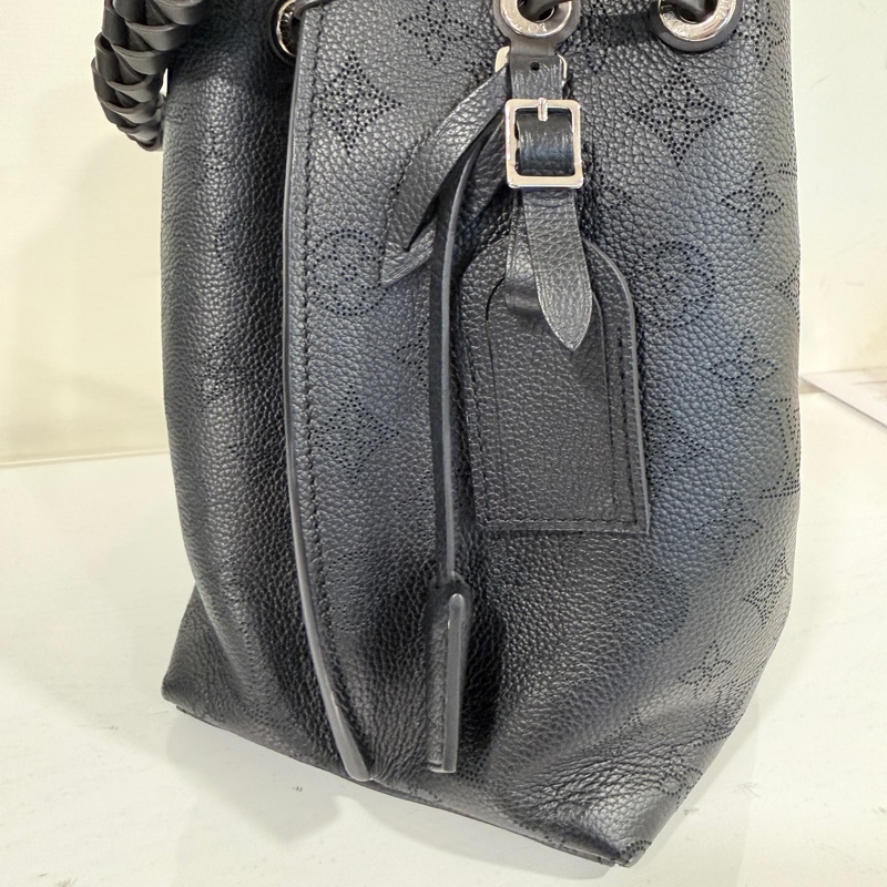 Louis Vuitton✨Lv muria Bella鏤空全皮月光女神水桶包-17