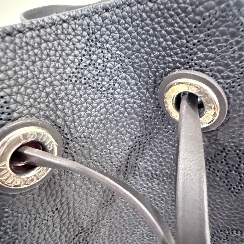Louis Vuitton✨Lv muria Bella鏤空全皮月光女神水桶包-22
